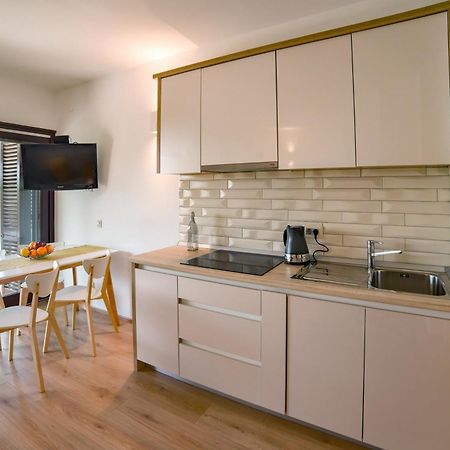 Appartamento Premium Oaza Primošten Esterno foto